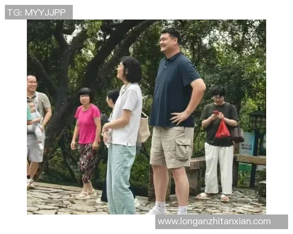 姚明的身材变化引发热议他真的瘦弱了吗还是更健康了 姚明的身材变化引发热议他真的瘦弱了吗还是更健康了