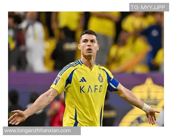 足球明星中谁的颜值最高最具魅力引发球迷热议与关注 足球明星中谁的颜值最高最具魅力引发球迷热议与关注