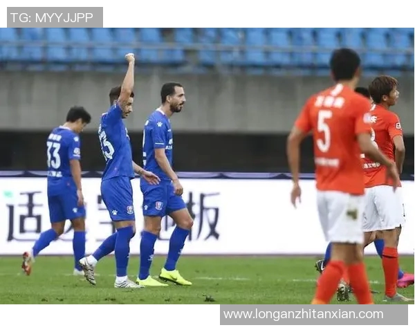 足球明星黄勇的精彩瞬间与成长历程全景展示