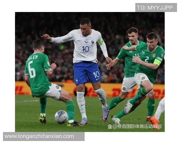 足球明星的光辉瞬间与场上风采的生动描写技巧探讨