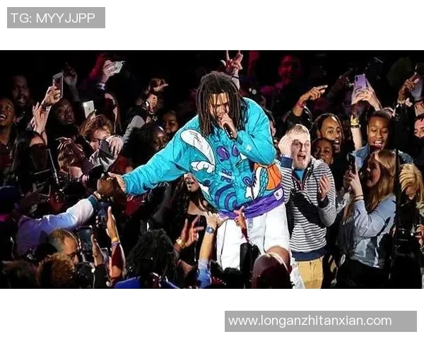 篮球与嘻哈的完美结合：探讨篮球明星与嘻哈明星的跨界合作与文化交融